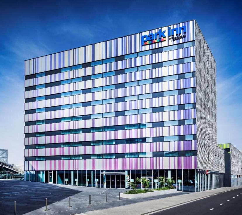 Park Inn by Radisson Leuven image 1